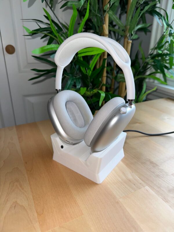 AirPods max charging stand
